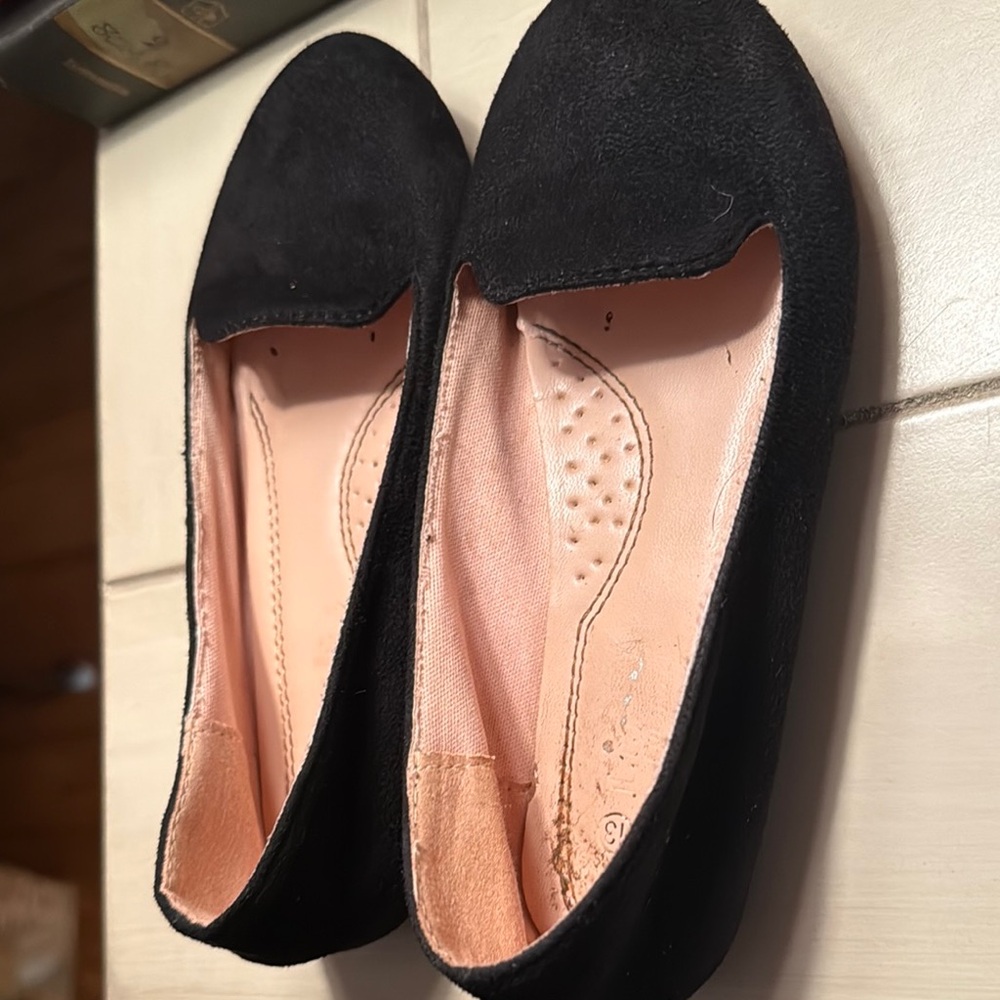 Elegant Black Women's Flats